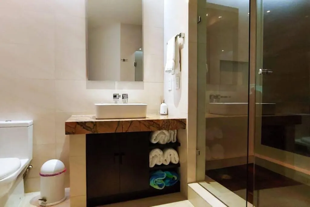 Luxury 2Be/2.5Ba Apartment On 12 Street Playa del Carmen